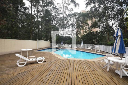 Piscina de apartamento para alugar com 3 quartos, 140m² em Vila Suzana, São Paulo