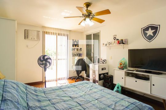 Suíte 1 de apartamento para alugar com 5 quartos, 550m² em Recreio dos Bandeirantes, Rio de Janeiro