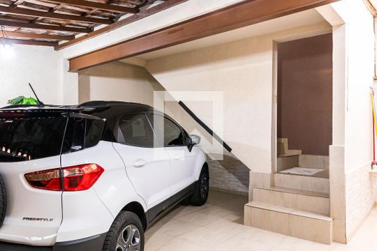Garagem de casa à venda com 2 quartos, 100m² em Planalto, Belo Horizonte
