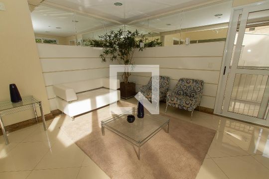 Hall de Entrada de apartamento à venda com 2 quartos, 55m² em Petrópolis, Porto Alegre