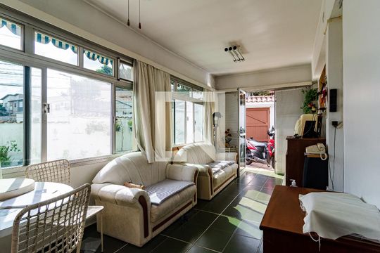 Casa à venda com 1 quarto, 300m² em Jabaquara, São Paulo