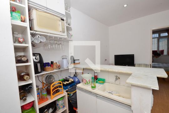 Cozinha de apartamento à venda com 1 quarto, 43m² em Catete, Rio de Janeiro