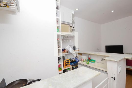 Cozinha de apartamento à venda com 1 quarto, 43m² em Catete, Rio de Janeiro