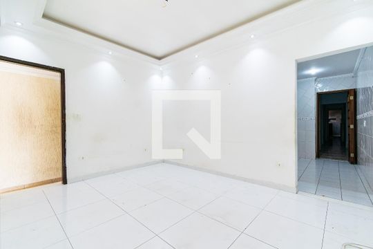 Sala de casa à venda com 3 quartos, 210m² em Vila do Encontro, São Paulo