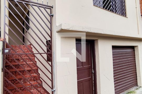 Fachada de casa para alugar com 2 quartos, 65m² em Vila Guarani (z Sul), São Paulo