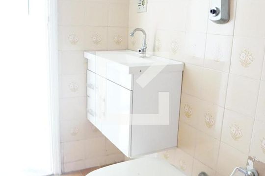 Banheiro de apartamento para alugar com 2 quartos, 60m² em Jardim São Paulo(zona Norte), São Paulo