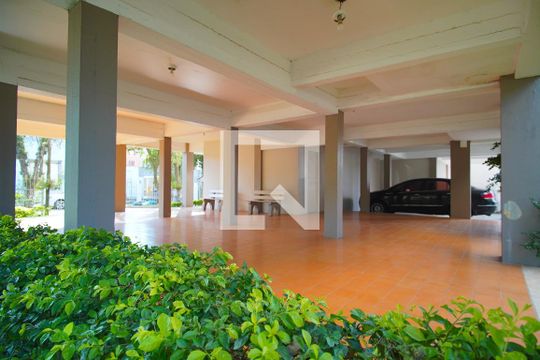 Hall de Entrada de apartamento à venda com 2 quartos, 59m² em Jardim Lindóia, Porto Alegre