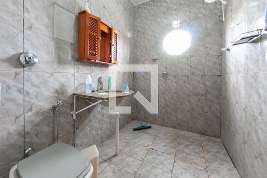 Banheiro da Suíte de casa à venda com 3 quartos, 105m² em Glória, Contagem