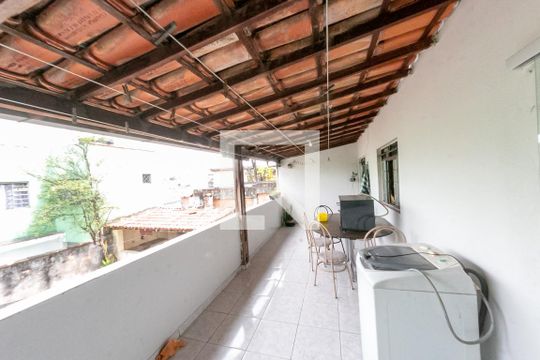 Área de Serviço de casa à venda com 3 quartos, 105m² em Glória, Contagem