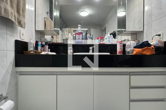 Banheiro da Suíte de apartamento à venda com 3 quartos, 156m² em Cerqueira César, São Paulo