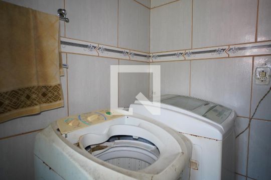 Banheiro 1 de casa à venda com 6 quartos, 300m² em Bom Jesus, Porto Alegre