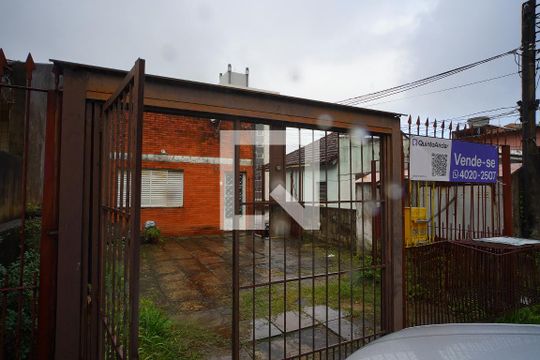 Fachada da Casa de casa à venda com 6 quartos, 300m² em Bom Jesus, Porto Alegre