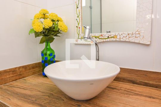 Banheiro da Suíte de apartamento para alugar com 3 quartos, 217m² em Enseada, Guarujá