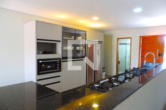 Cozinha de casa para alugar com 3 quartos, 310m² em Rio Tavares, Florianópolis