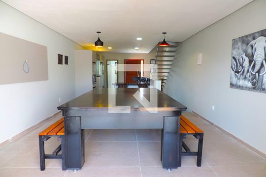 Sala de casa para alugar com 3 quartos, 310m² em Rio Tavares, Florianópolis