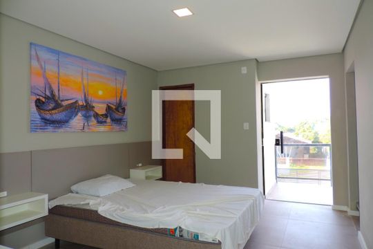 Quarto 1 de casa para alugar com 3 quartos, 310m² em Rio Tavares, Florianópolis