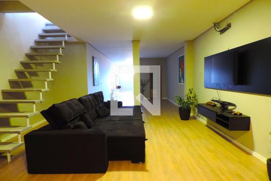Sala de casa para alugar com 3 quartos, 310m² em Rio Tavares, Florianópolis