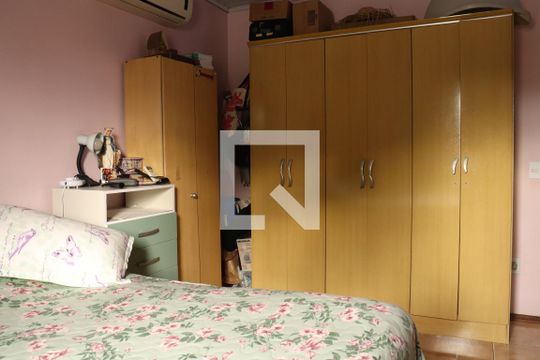 Quarto de casa à venda com 2 quartos, 360m² em Santos Dumont, São Leopoldo
