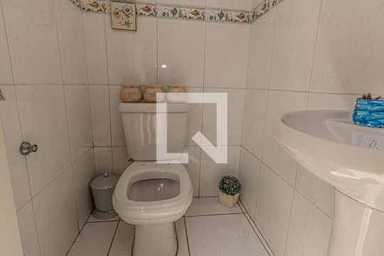 Banheiro de Serviço de casa à venda com 3 quartos, 180m² em Santa Paula, São Caetano do Sul