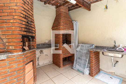 Churrasqueira de casa à venda com 3 quartos, 180m² em Santa Paula, São Caetano do Sul