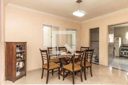 Sala de casa para alugar com 3 quartos, 180m² em Santa Paula, São Caetano do Sul