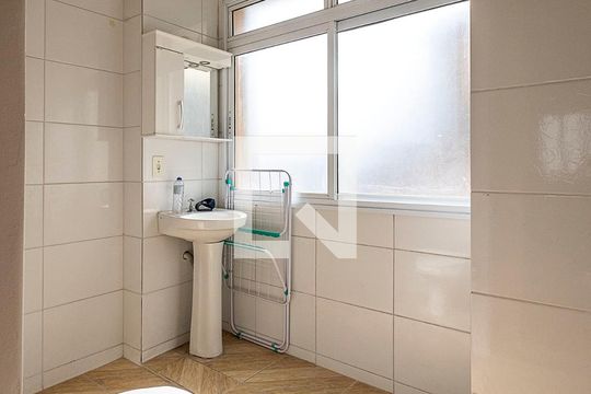 Suíte - Banheiro de apartamento para alugar com 1 quarto, 40m² em Paraíso, São Paulo
