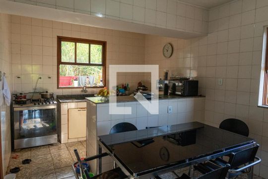 Cozinha de casa à venda com 4 quartos, 400m² em Fonseca, Niterói