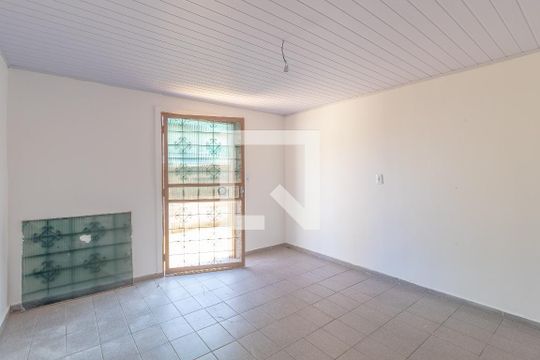 Sala de Estar de casa para alugar com 3 quartos, 135m² em Parque Amazônia, Goiânia