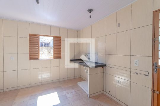 Cozinha de casa para alugar com 3 quartos, 135m² em Parque Amazônia, Goiânia