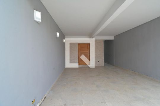 Garagem de casa à venda com 3 quartos, 155m² em Jardim Sao Francisco, Guarulhos