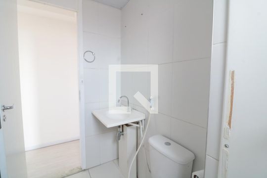 Banheiro de apartamento para alugar com 2 quartos, 53m² em Alto do Pari, São Paulo