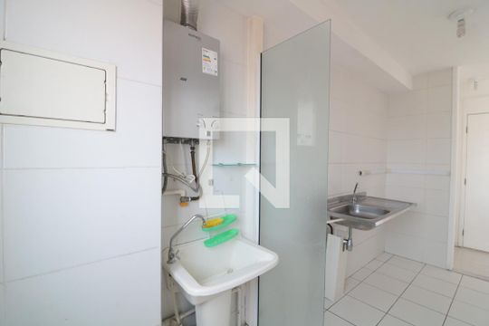 Cozinha e Área de Serviço  de apartamento para alugar com 2 quartos, 53m² em Alto do Pari, São Paulo