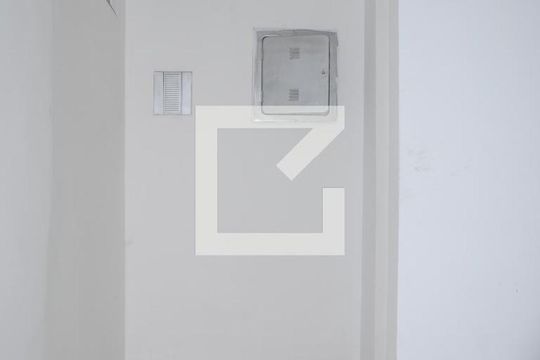 Entrada de kitnet/studio para alugar com 1 quarto, 53m² em Vila Santa Clara, São Paulo