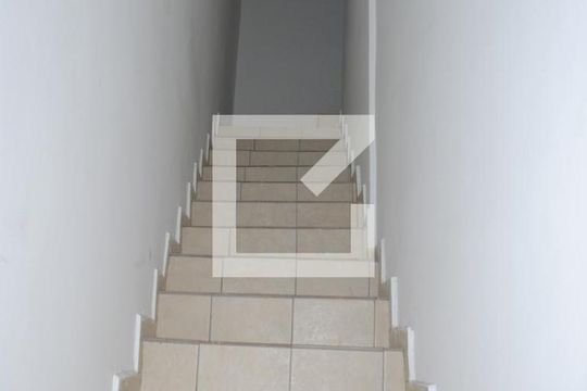 Entrada de kitnet/studio para alugar com 1 quarto, 53m² em Vila Santa Clara, São Paulo
