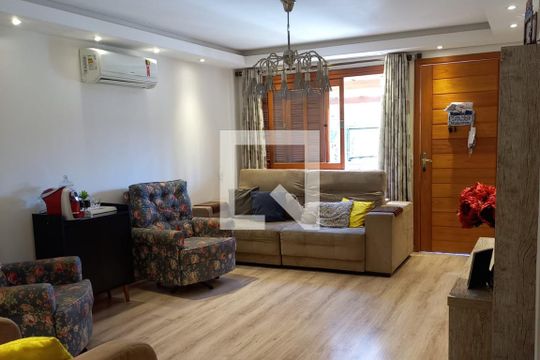 Sala de casa à venda com 4 quartos, 120m² em Campestre, São Leopoldo