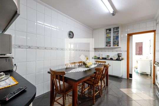 Cozinha de casa à venda com 3 quartos, 380m² em Jardim das Rosas (zona Norte), São Paulo