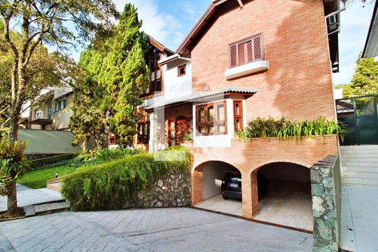 Fachada de casa de condomínio à venda com 4 quartos, 700m² em Residencial Morumbi, São Paulo