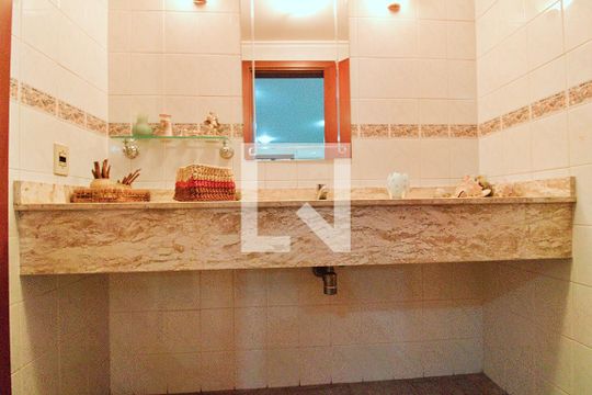 Lavabo Salão de Festas de casa de condomínio à venda com 4 quartos, 700m² em Residencial Morumbi, São Paulo