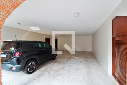 Garagem de casa de condomínio à venda com 4 quartos, 700m² em Residencial Morumbi, São Paulo