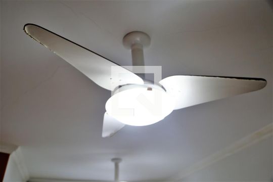 Detalhe Sala de apartamento para alugar com 1 quarto, 51m² em Caiçara, Praia Grande