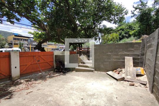 Garagem de casa para alugar com 3 quartos, 280m² em Jacarepaguá, Rio de Janeiro