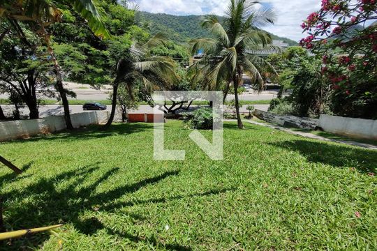 Quintal de casa para alugar com 3 quartos, 280m² em Jacarepaguá, Rio de Janeiro