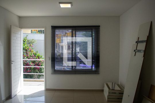 Casa para alugar com 1 quarto, 23m² em Vila Guarani (z Sul), São Paulo