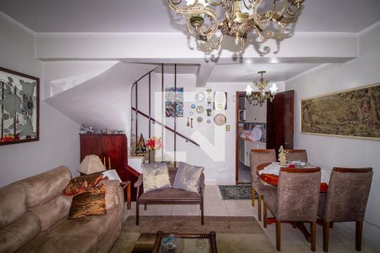 Casa à venda com 2 quartos, 90m² em Vila Ivone, São Paulo