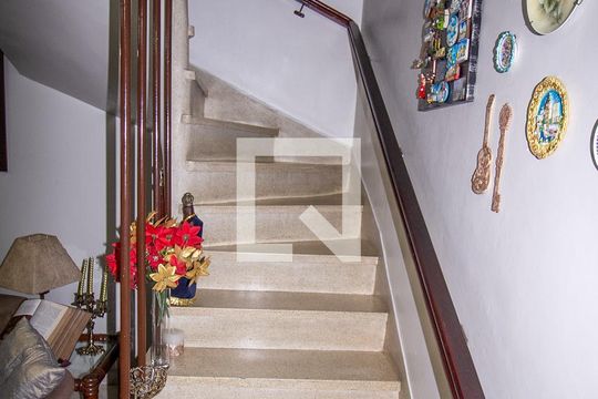 Casa à venda com 2 quartos, 90m² em Vila Ivone, São Paulo
