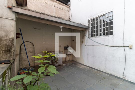 Quintal  de casa à venda com 4 quartos, 250m² em Vila Mariana, São Paulo