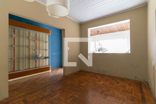 Casa à venda com 4 quartos, 250m² em Vila Mariana, São Paulo