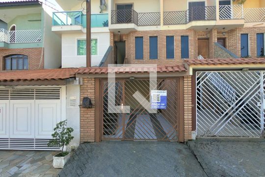 Fachada de casa à venda com 2 quartos, 110m² em Vila Rosália, Guarulhos