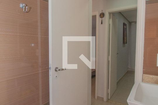 Banheiro de apartamento à venda com 2 quartos, 50m² em Jardim Ângela (zona Leste), São Paulo