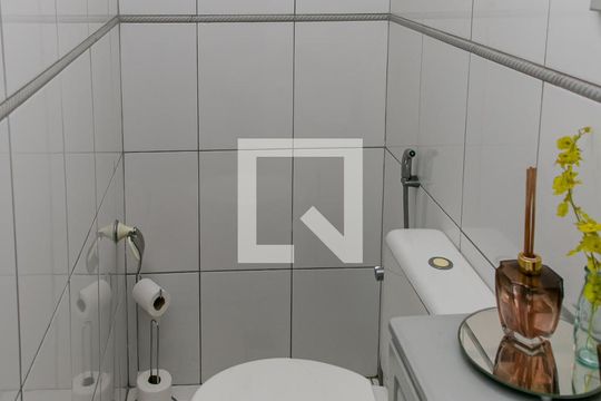 Lavabo de casa à venda com 3 quartos, 130m² em Vila Mazzei, São Paulo